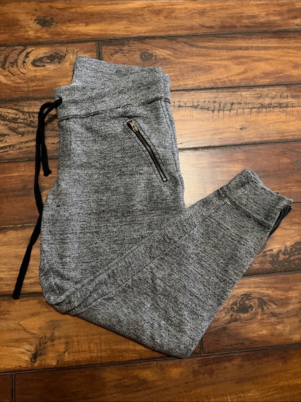 American Eagle Outfitters Heathered Gray Joggers with Zip Pocket and Leg